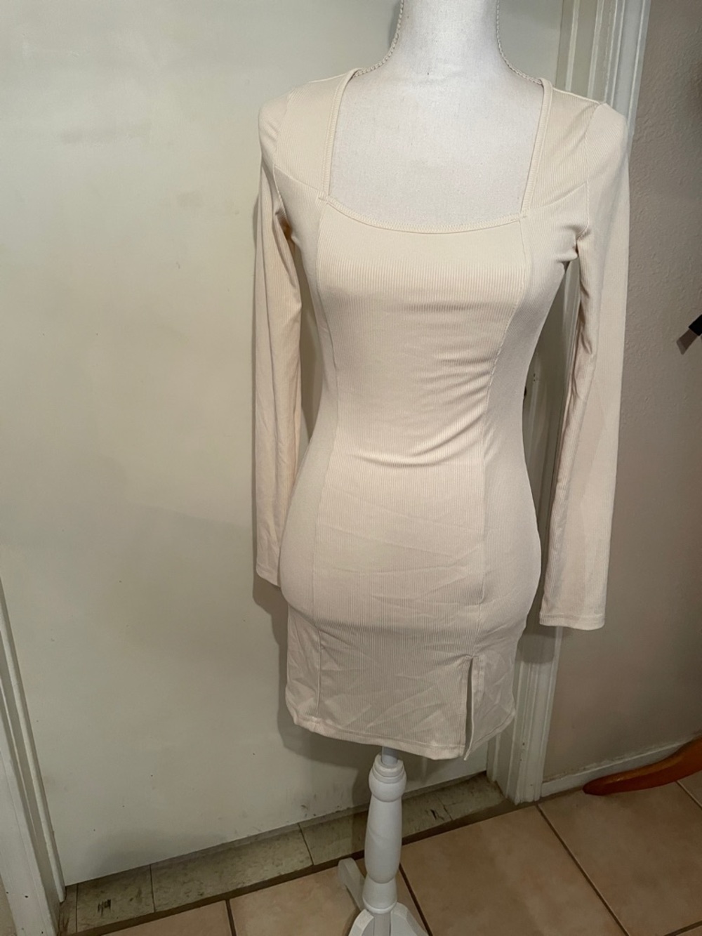 “Shein” Long Sleeve Square Neck Ribbed Bodycon Dress in Cream!